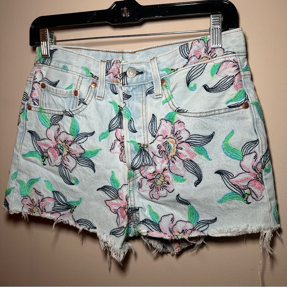 Levi’s 501 Button Fly Floral Garden Print Denim Shorts Size 26 - Picture 4 of 16